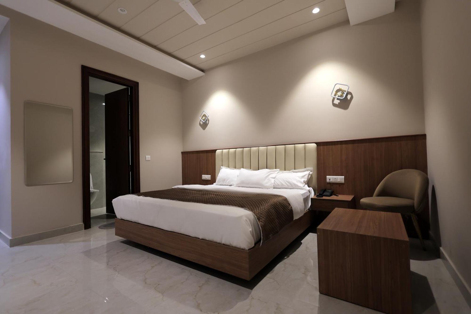 Hotel Regal Palm Moradabad Extérieur photo